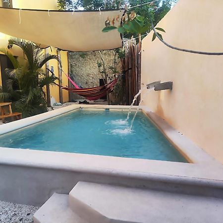 New Friends Hostel & Bar Adults Only فالادوليد المظهر الخارجي الصورة
